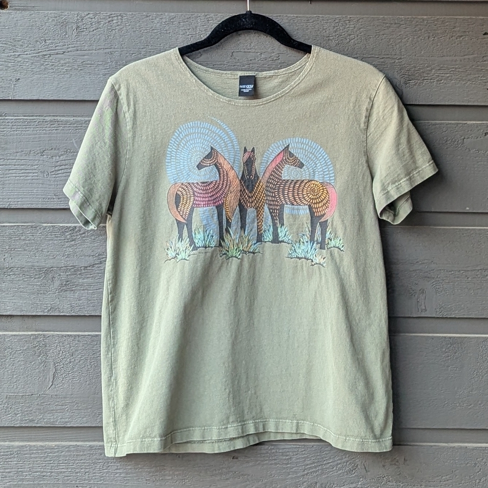 Sabaku Tribal Horses Short Sleeve T-Shirt Size Small Sage Green Made in USA